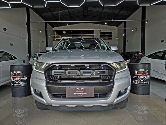 FORD RANGER 2.2 XLS 4X4 CD 16V DIESEL 4P AUTOMÁTICO FORD RANGER 2.2 XLS 4X4 CD 16V DIESEL 4P AUTOMÁTICO